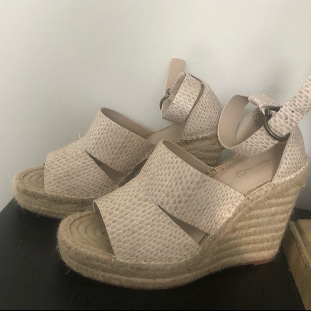 Treasure & Bond wedges